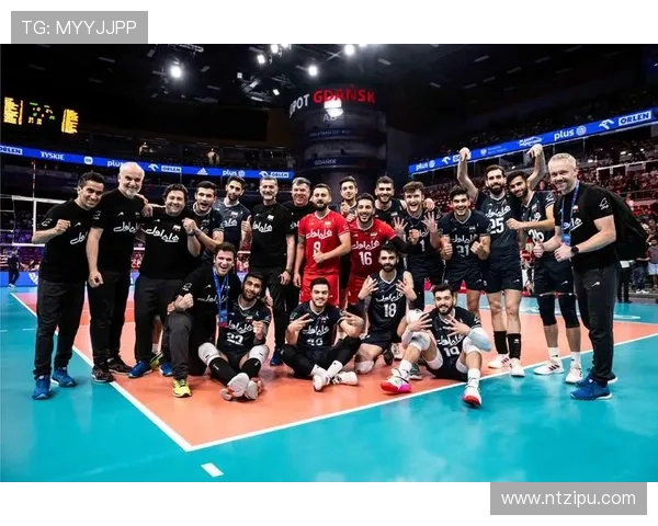 重庆排球队以93分领跑挑战赛积分榜展现强大实力和团队合作精神